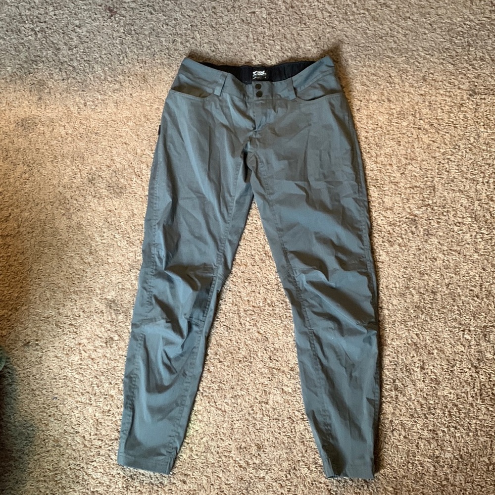 Moms Royale women’s Verge pant, size L
